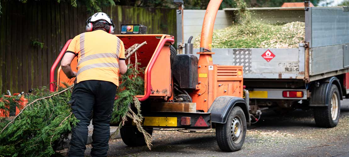 How to Use a Wood Chipper?